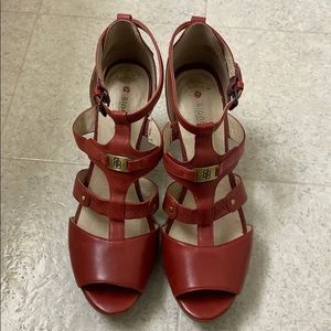 Blondo Aqua Protect sandals size 10